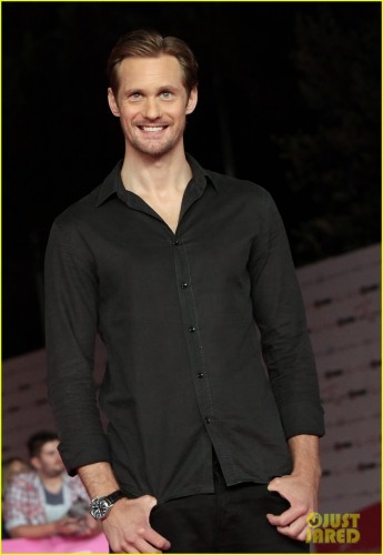 alexander-skarsgard-kristin-bauer-true-blood-at-romafictionfest-04.jpg