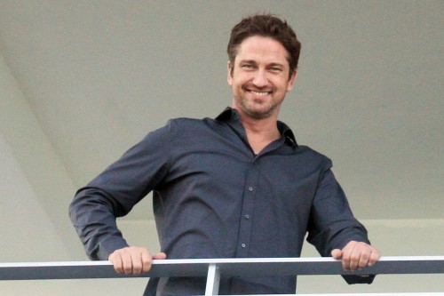 Gerard+Butler+Gerard+Butler+Waves+Balcony+ABWqAF8SqiKx.jpg