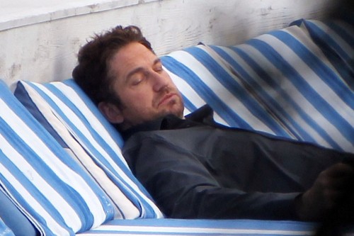 Gerard+Butler+Gerard+Butler+Waves+Balcony+F_k9jK7gmHex.jpg