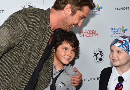 Gerard+Butler+Children+Hospital+Los+Angeles+-kFJPxmLSQax.jpg