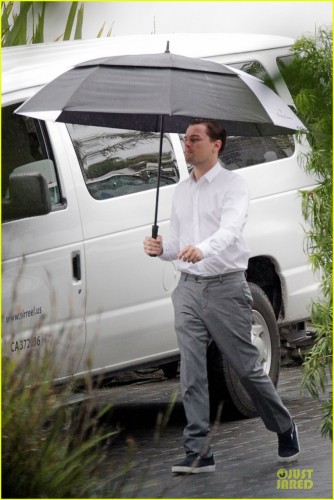 leonardo-dicaprio-jack-daniels-commercial-in-the-rain-04.jpg