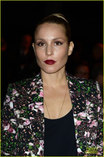 noomi2.jpg