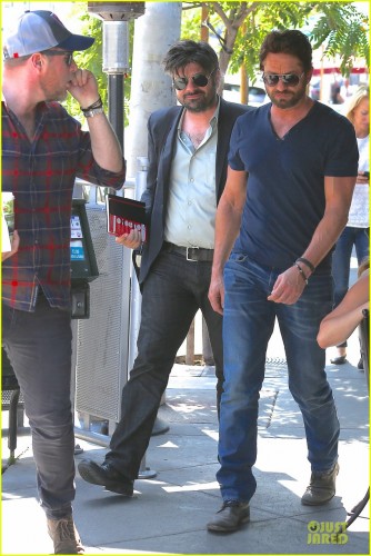 gerard-butler-how-to-train-a-dragon-2-gets-imax-release-03.jpg