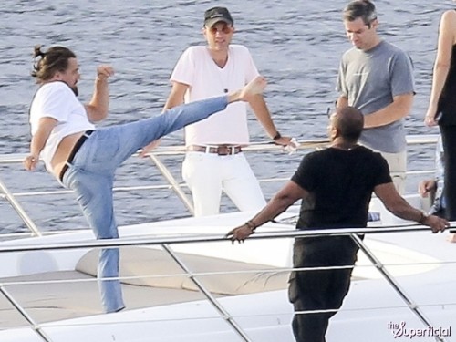 leonardo-dicaprio-doing-karate_1.jpg