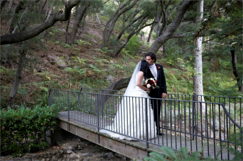 Shannen-Doherty-and-Kurt-Iswarienko-Wedding-October-15-2011-shannen-doherty-30742018-650-433.png