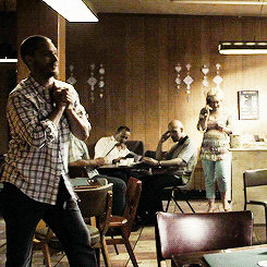 tumblr_nqq2mc0PY41qcxymno1_250.gif