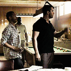 tumblr_nqq2mc0PY41qcxymno2_250.gif