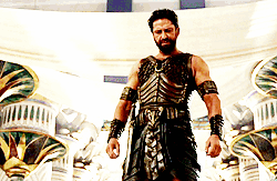 tumblr_ny0fum5esR1tl3keso6_250.gif