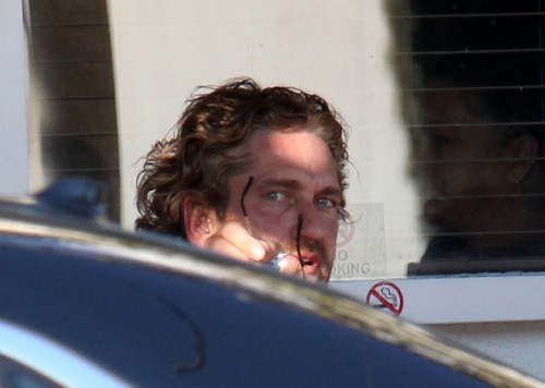 Gerard+Butler+Gerard+Butler+Eats+Friends+Brentwood-4.jpg