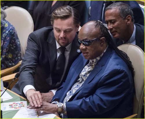 leonardo-dicaprio-michael-douglas-commemorate-international-day-of-peace-01.jpg