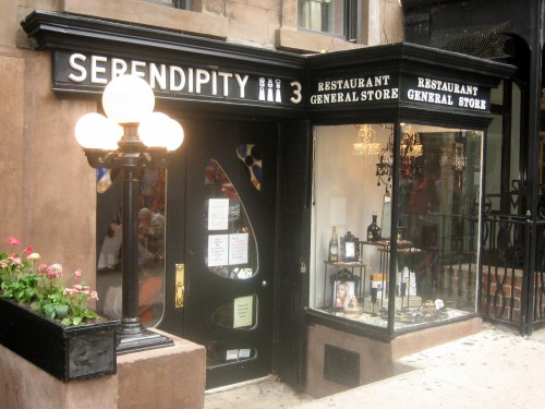Entrance_to_Serendipity_3,_the_New_York_City_dessert_restaurant.jpg