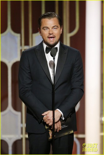 brad-pitt-leonardo-dicaprio-golden-globes-2017-05.jpg