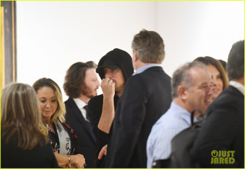 leonardo-dicaprio-art-basel-08.jpg